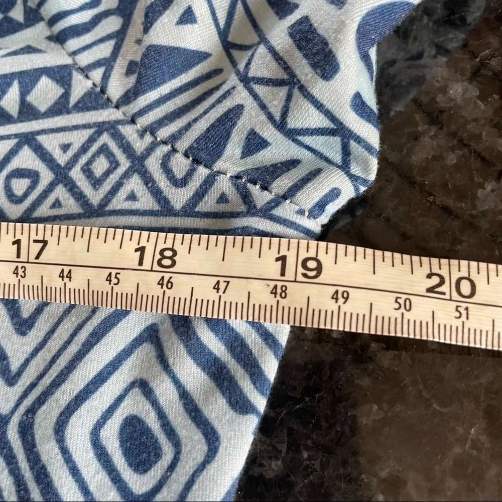 R&B Collection blue geo print scoop neck short sleeve relaxed fit Dress Large - Picture 8 of 10